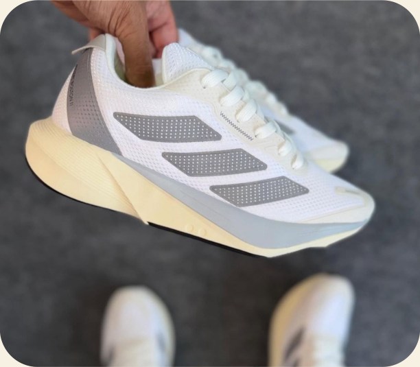 Tênis Adidas esportivo de solado alto — Premium