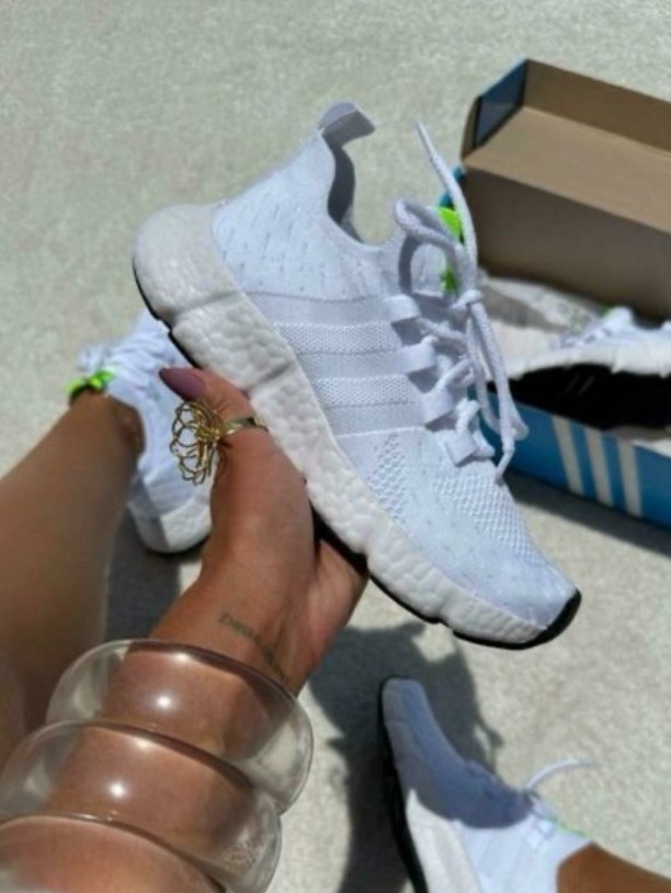 Tênis New Balance 530 — Premium