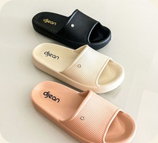 Chinelo slide de solado alto