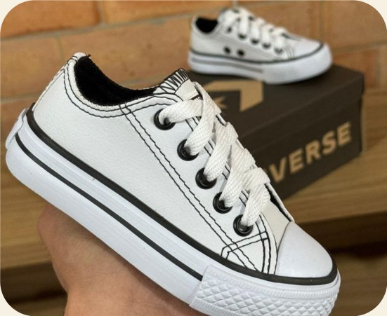 Tênis infantil de lona com biqueira reforçada