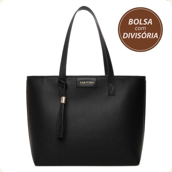 Bolsa sacola preta com pingente e divisória