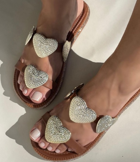 Flatform feminina — modelo 057 faixa 17