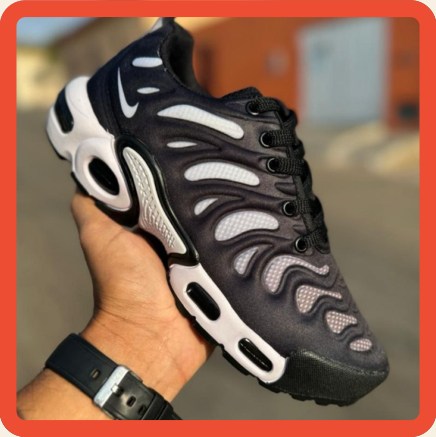 Tênis Nike de solado vazado — Premium