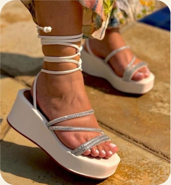 Flatform com amarração e tira de brilho