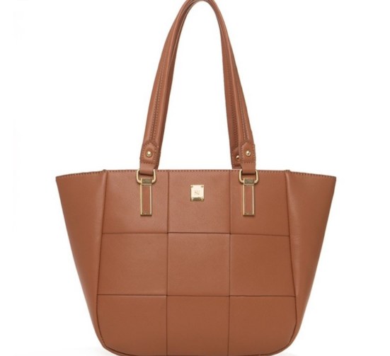 Bolsa sacola com recortes quadriculados