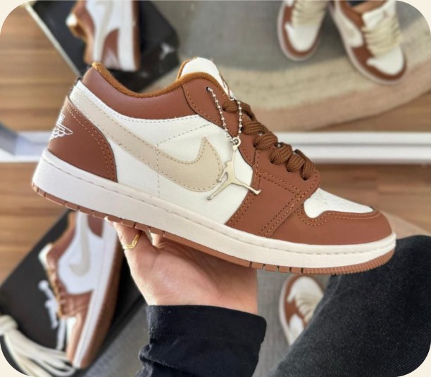 Tênis Nike de cano médio — Premium