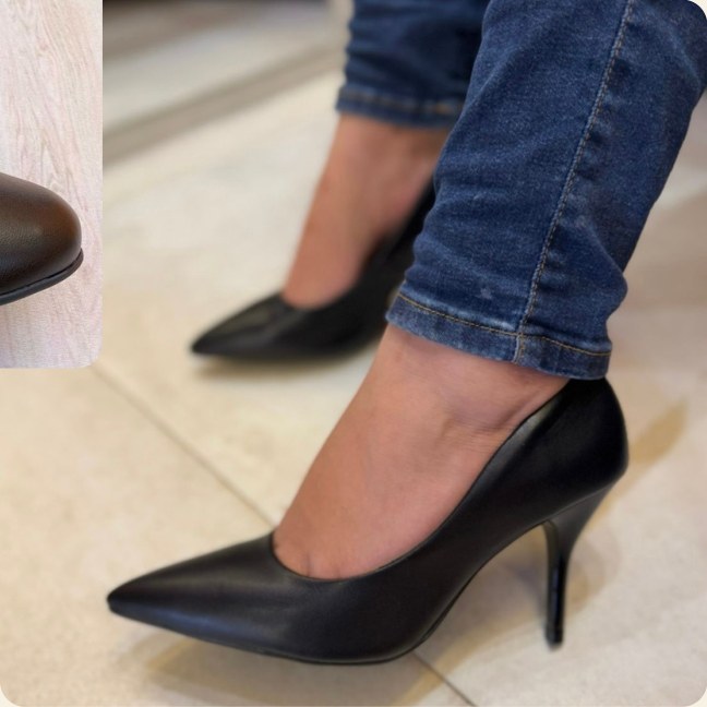 Scarpin liso bico fino salto alto