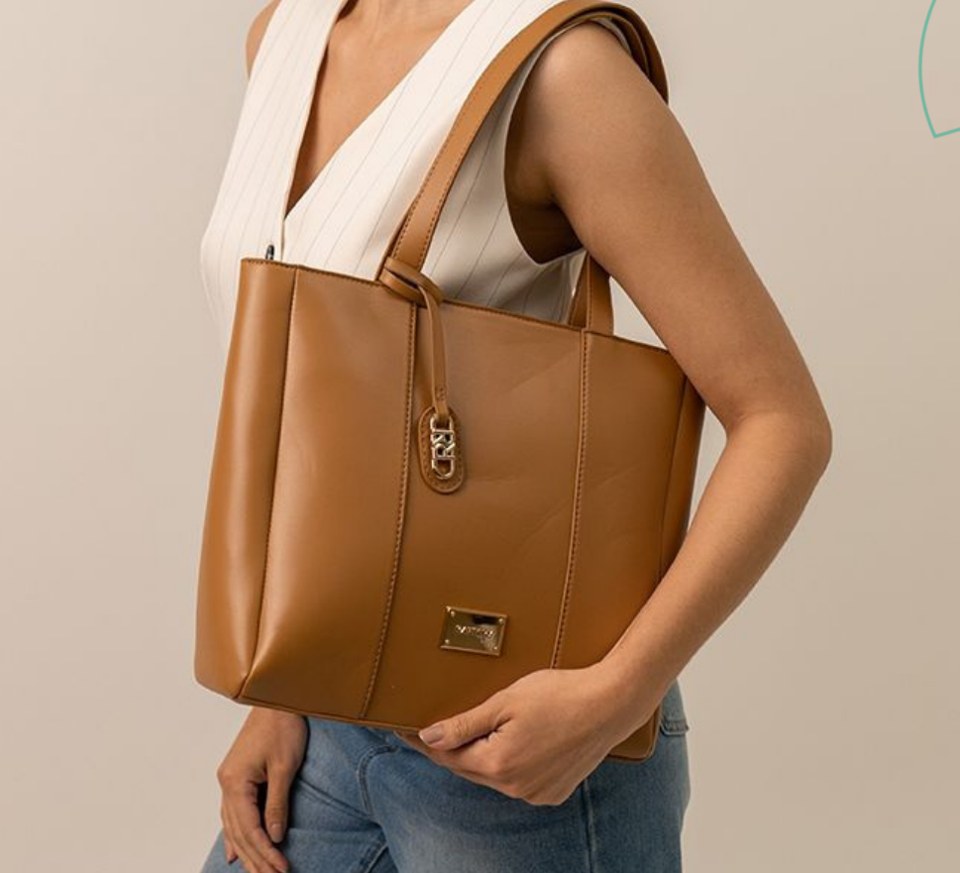 Bolsa sacola com placa metálica