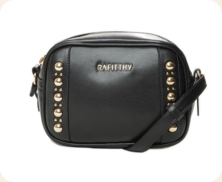 Bolsa transversal com tachas
