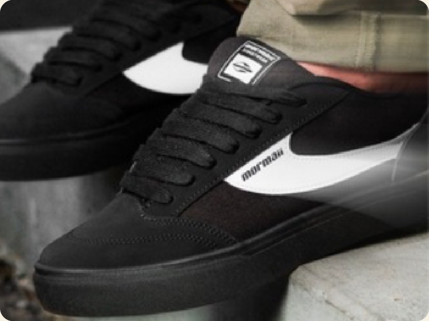 Tênis casual com detalhe lateral — Original