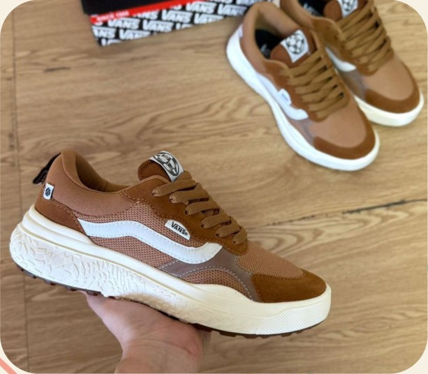 Tênis Vans de solado robusto — Premium