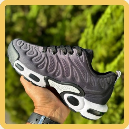 Tênis Nike de solado vazado — Premium