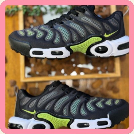 Tênis Nike de solado vazado — Premium