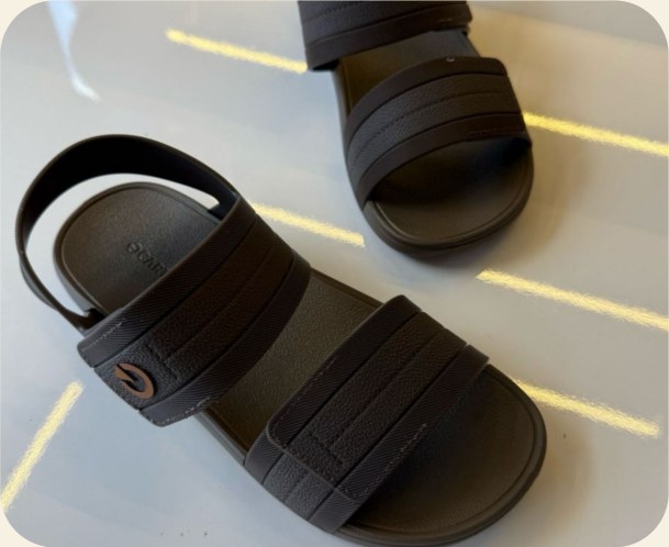 Chinelo slide de duas tiras