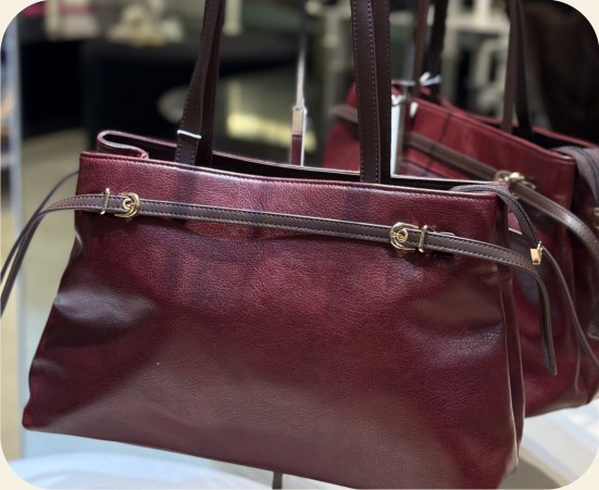 Bolsa sacola de couro com alças longas