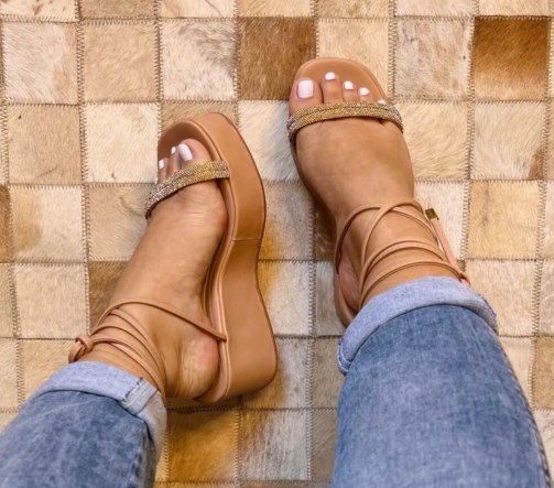 Flatform caramelo com amarração