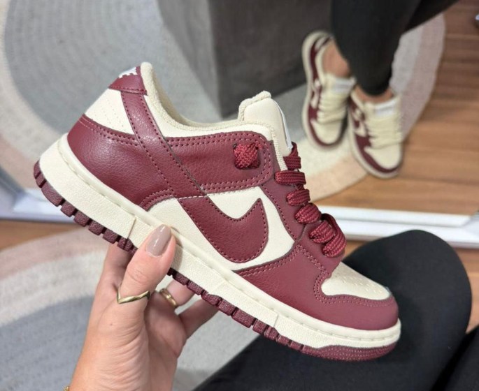 Tênis Nike casual com detalhe no cadarço — Premium