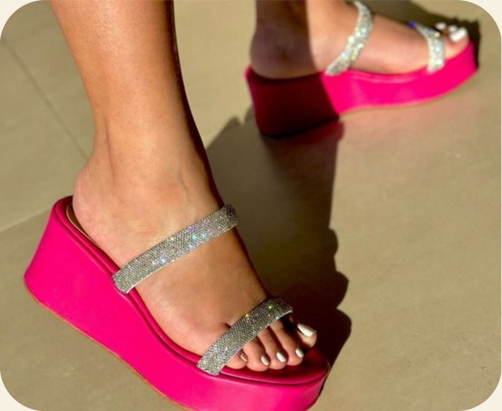 Flatform pink com tiras de brilho